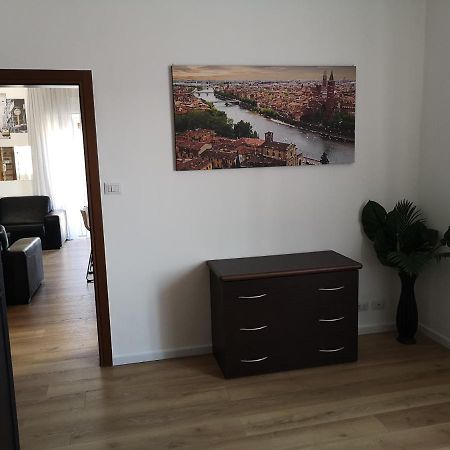 Queen East Verona Apartments Ngoại thất bức ảnh