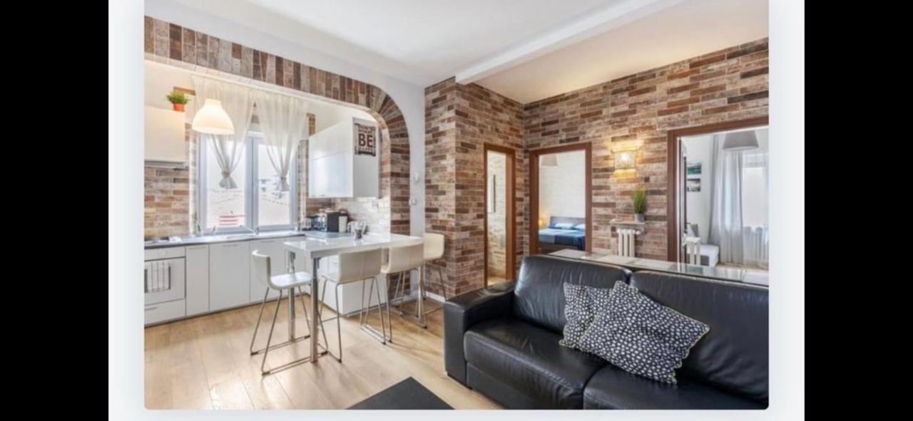 Queen East Verona Apartments Ngoại thất bức ảnh