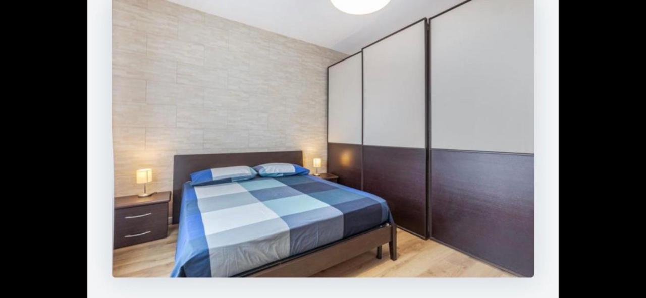 Queen East Verona Apartments Ngoại thất bức ảnh