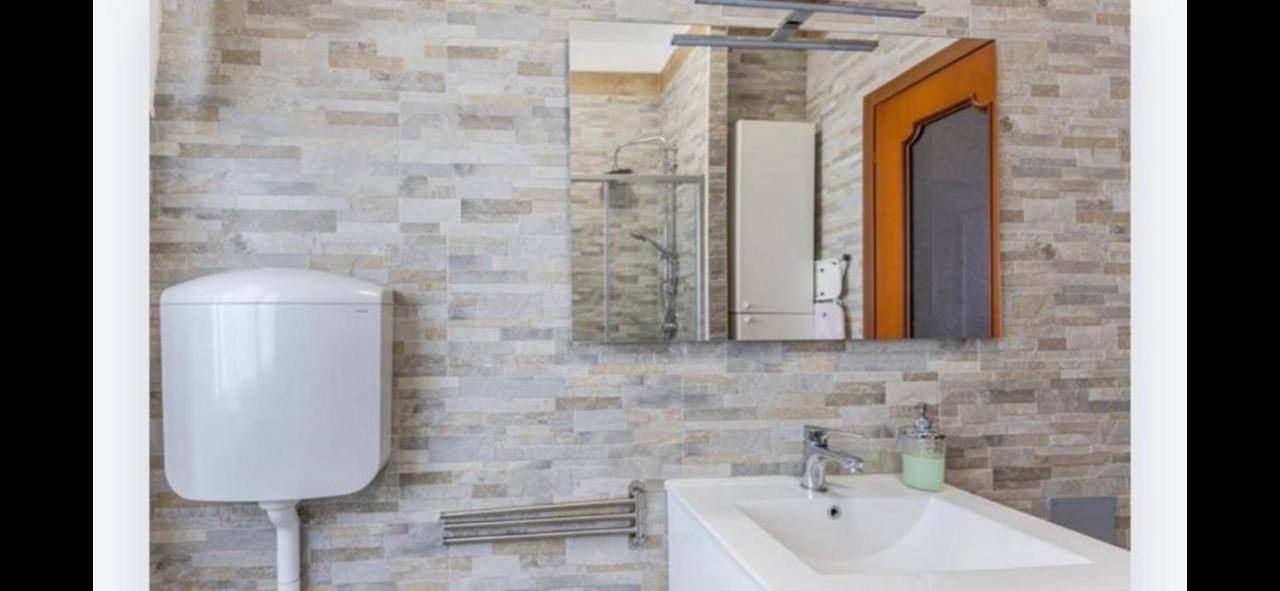 Queen East Verona Apartments Ngoại thất bức ảnh