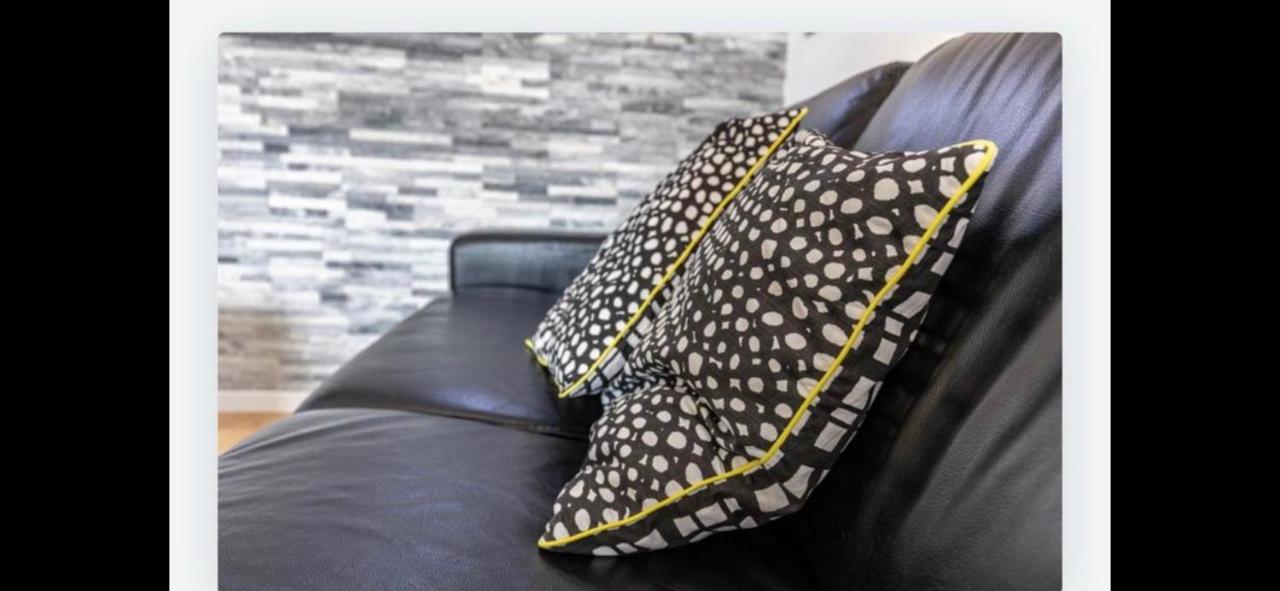 Queen East Verona Apartments Ngoại thất bức ảnh