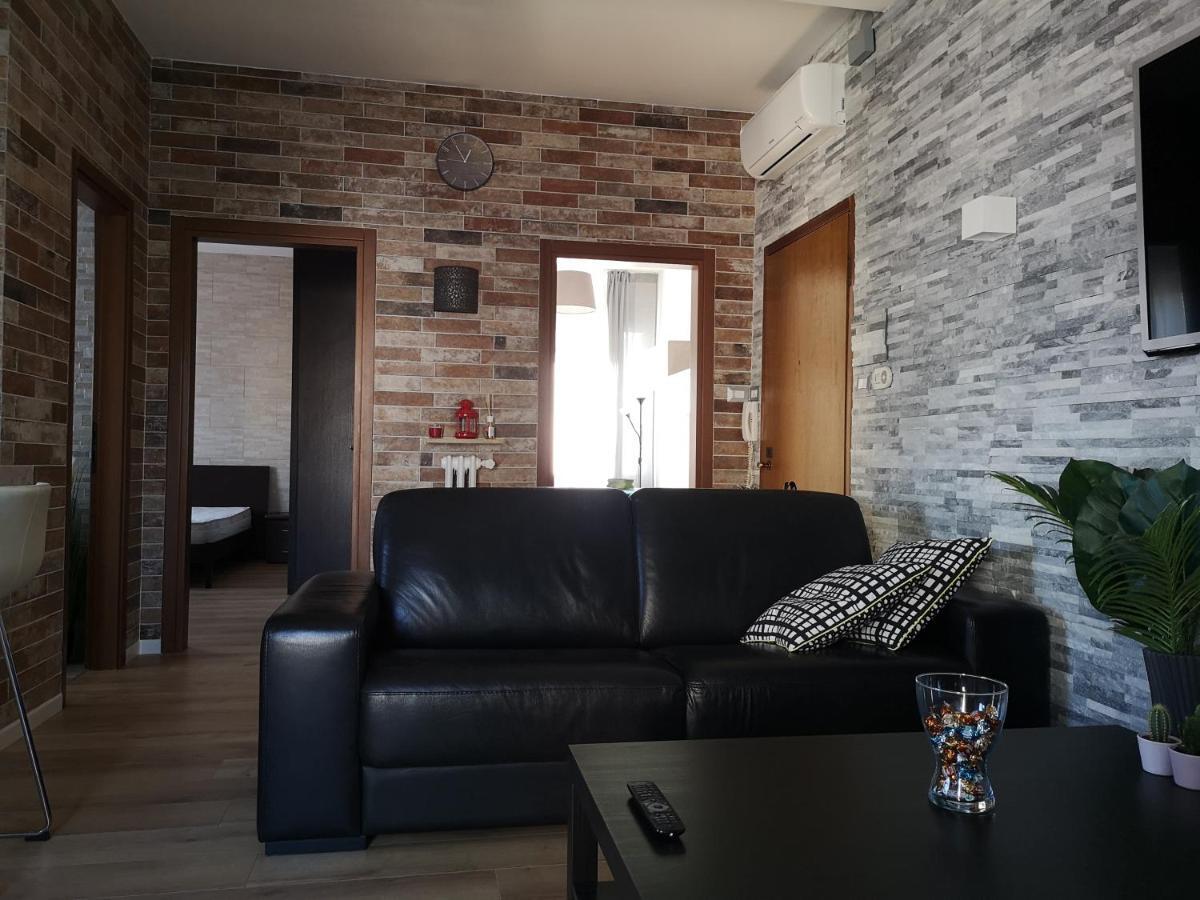 Queen East Verona Apartments Ngoại thất bức ảnh