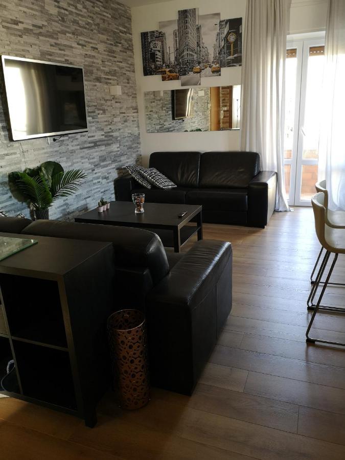 Queen East Verona Apartments Ngoại thất bức ảnh